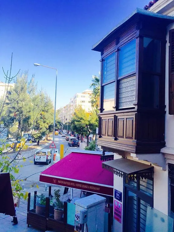 Gæstehus Pastor Historical Apart-Hotel The Gulf Of Izmir Tyrkiet